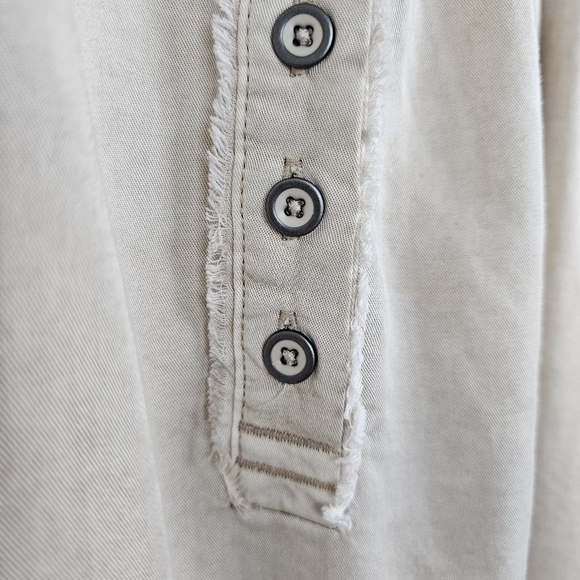 We The Free Neutral Tan Frayed Sleeveless Lagonlook Shirt - Picture 8 of 15